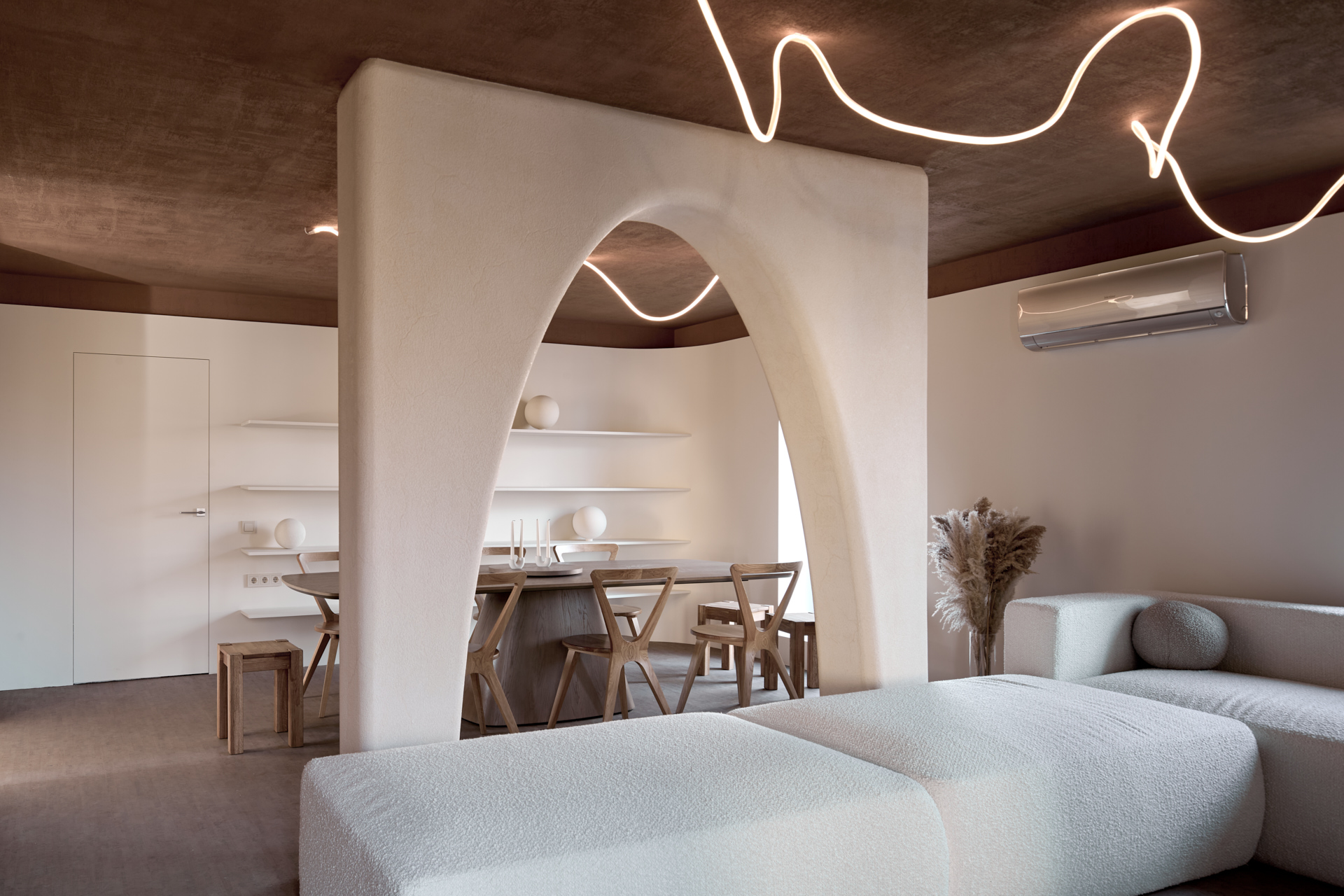 SyPly plywood in the Dachny Otvet project. Embracing living room